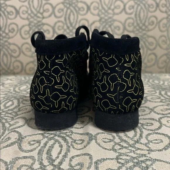 Stylish Black Pokémon Pikachu Kids Shoes - Picture 3 of 8